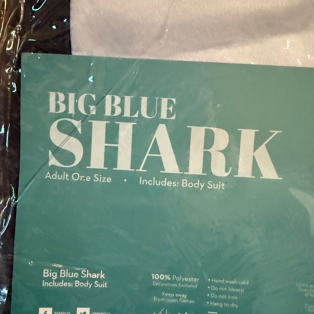 NWT Hauntlook Big Blue Shark Costume OS - Picture 4 of 7